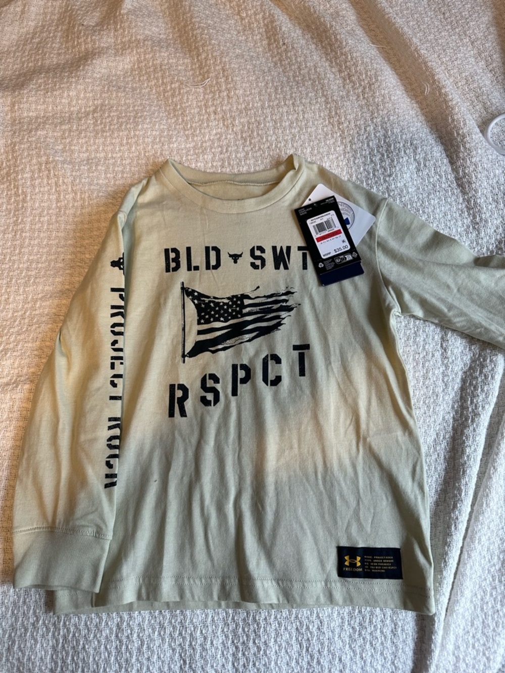 NWT Under Armour Kids Long Sleeve Graphic Tee